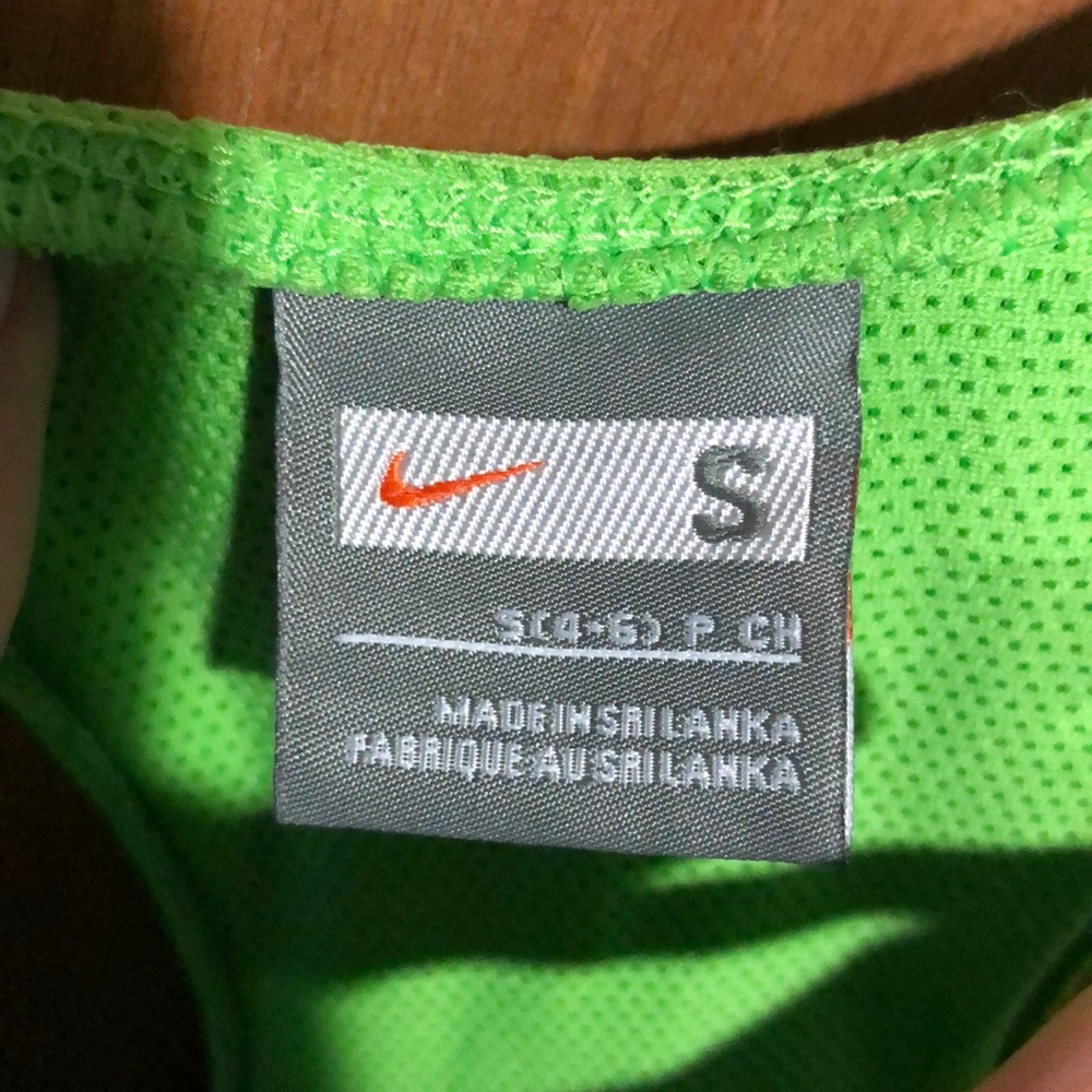 Nike workout top - Picture 3 of 4